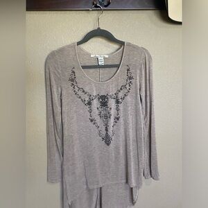 American Rag Taupe Long Sleeve Top with Graphic